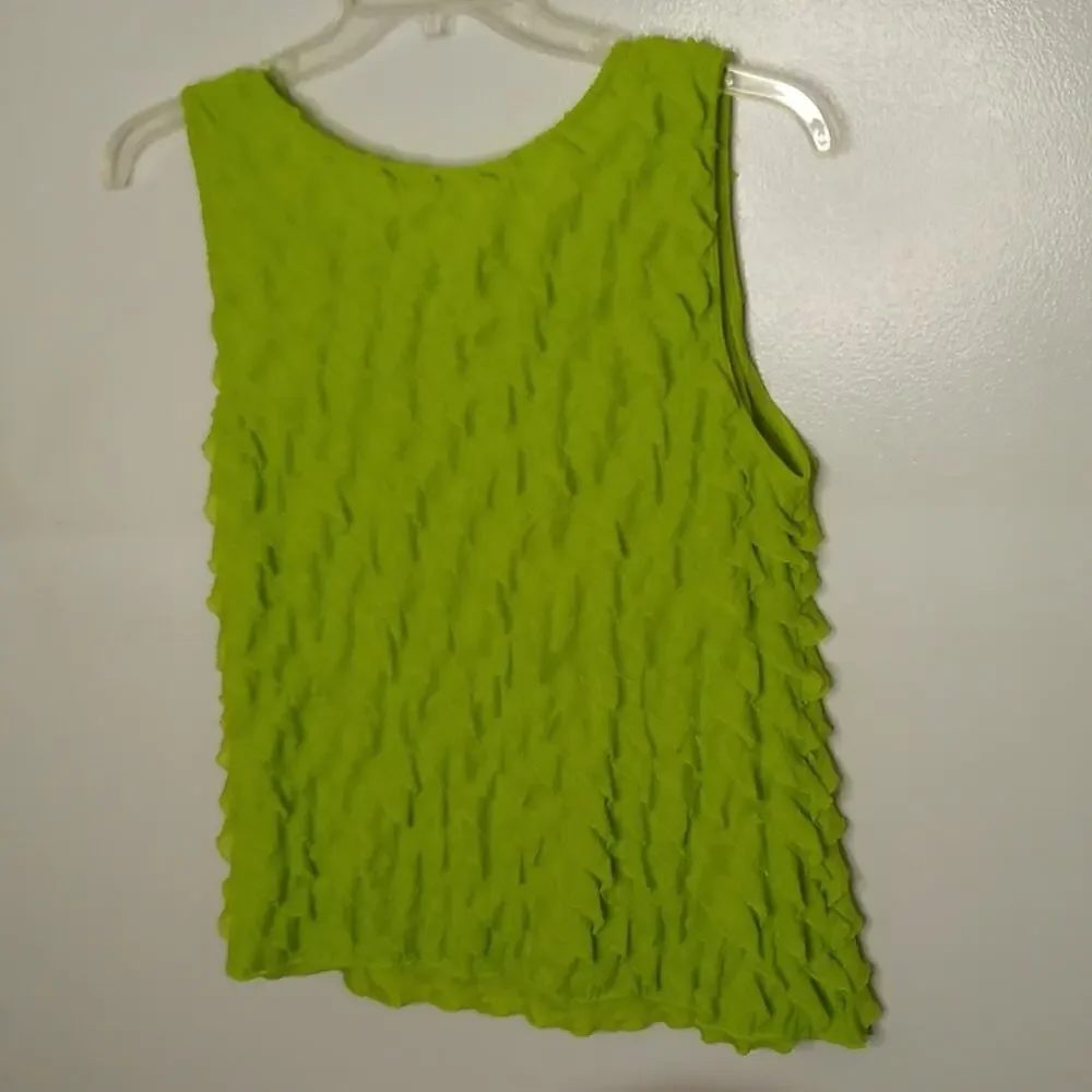 Janerie women's size XL lime ruffled tank top.